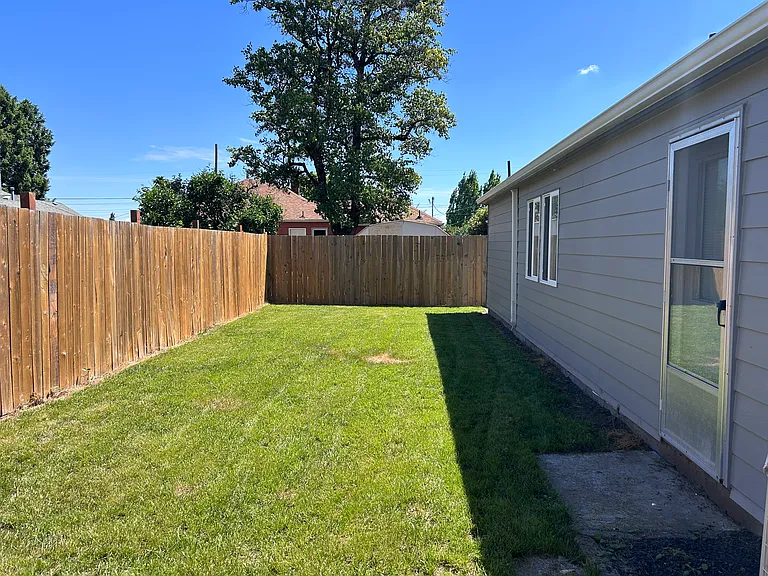 1317 SW Queen Ave — Photo 6