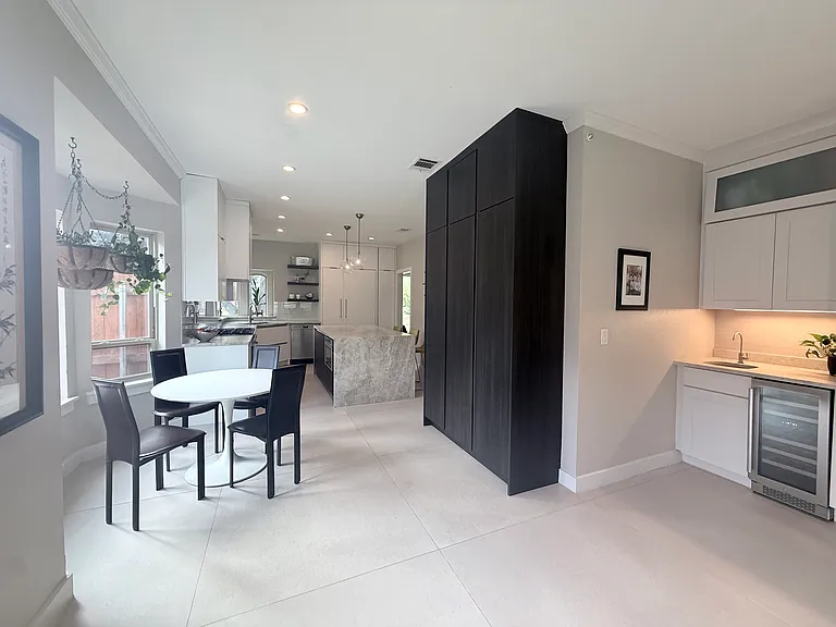 2408 Arbor Trl — Photo 4