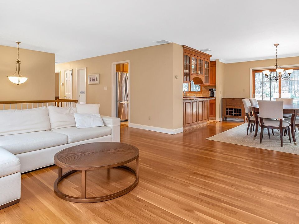 1st image of 88 Lakeside Dr