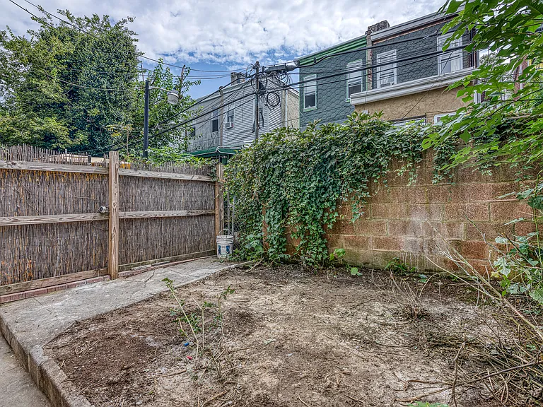 4834 Olive St — Photo 24