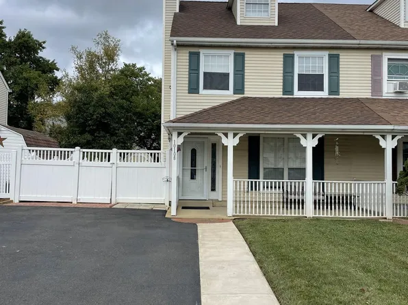 10108 Alexandra Ln, Philadelphia, PA 19116