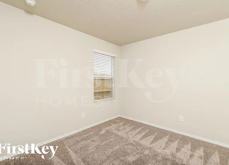 1910 Morse Way — Photo 12