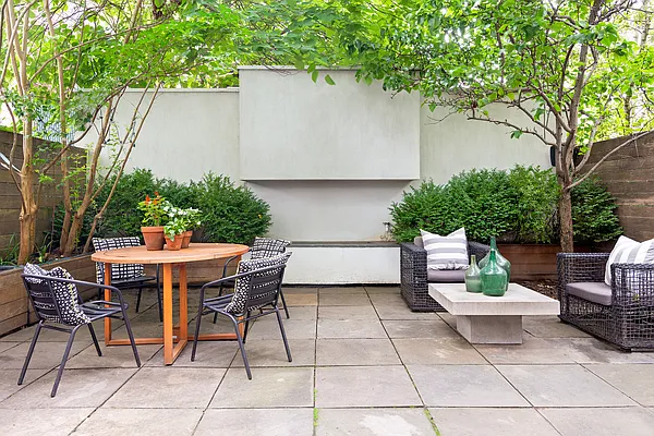 Sold by Compass | media 1
