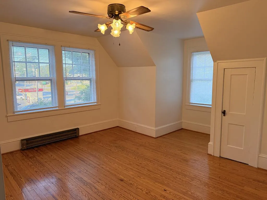 144 S Broadway St — Photo 1