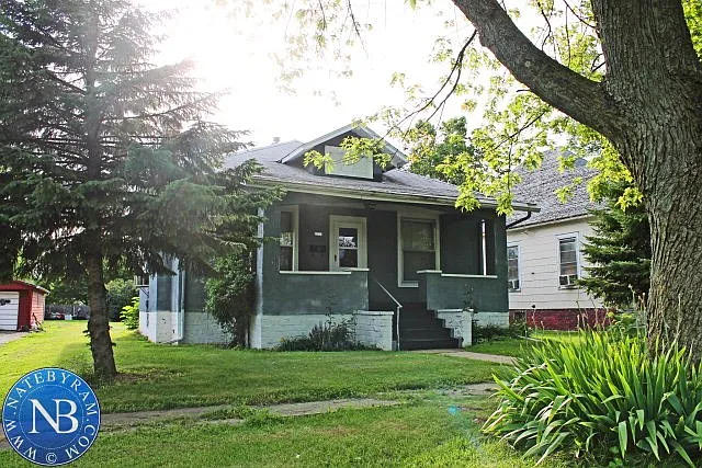 605 S 1st Ave photo 1