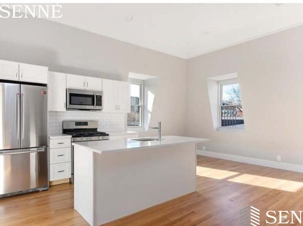 189 Charles St #3, Cambridge, MA 02141