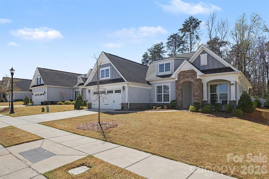 14605 Crosswater Ln, Charlotte, NC - View 2