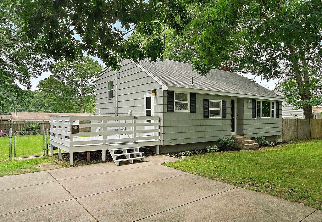 565 East St, Brockton, MA 02302 Zillow