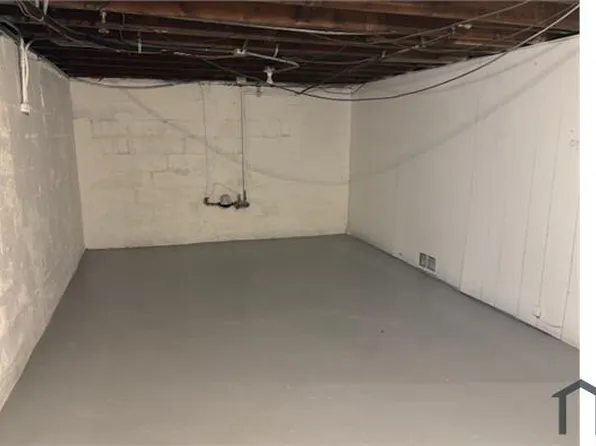 4106 Packard Rd, Toledo, OH 43612