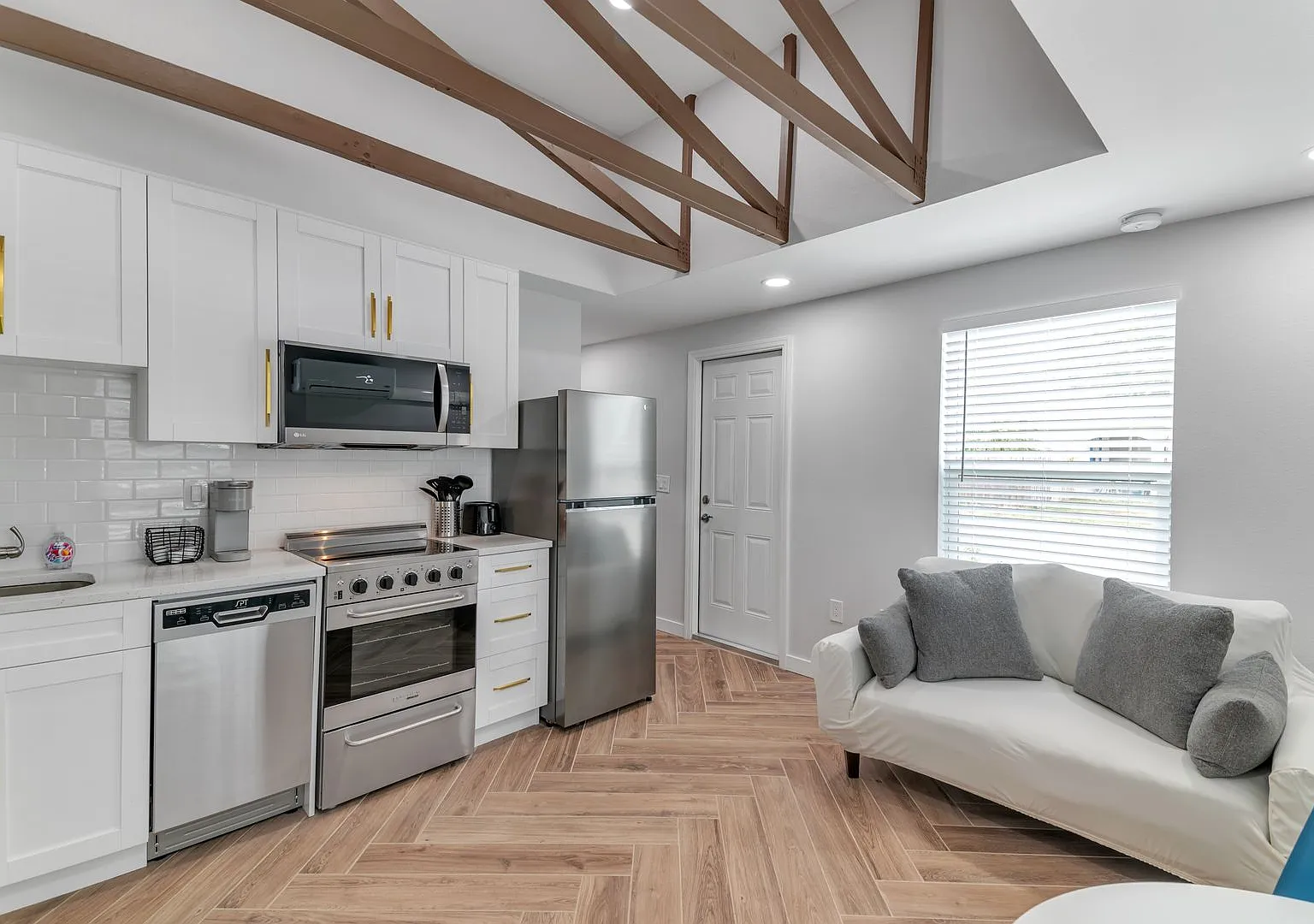 601-603 Tampa Bay Growth Fund Principal LLC — Photo 1