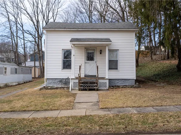 6 Holmes St, Nunda, NY 14517
