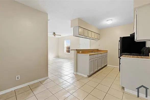 1400 Clamp Ave #102