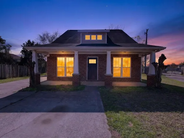 249 Creekstone Trl, Calera, AL 35040