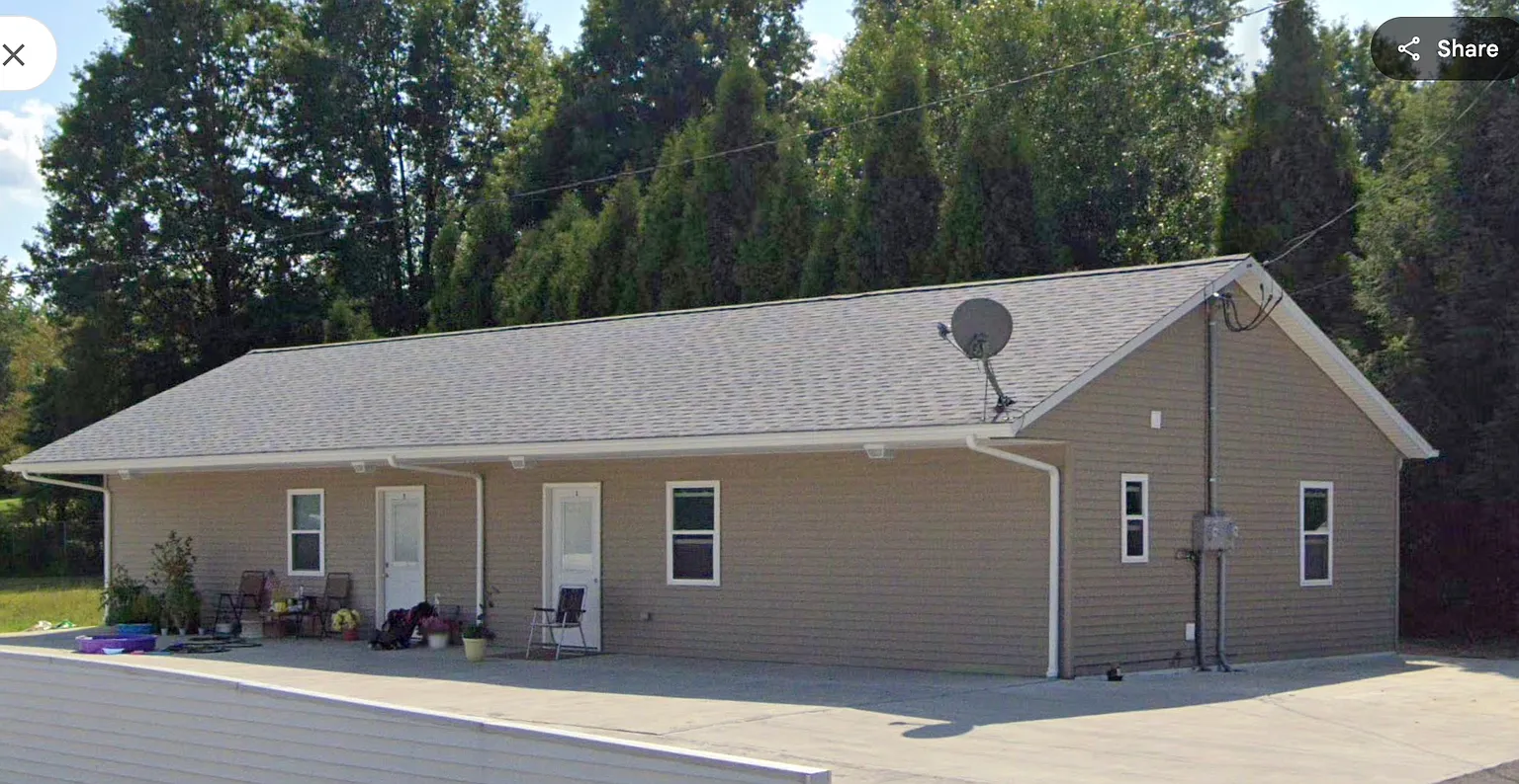 2141 Wood St #C photo 1