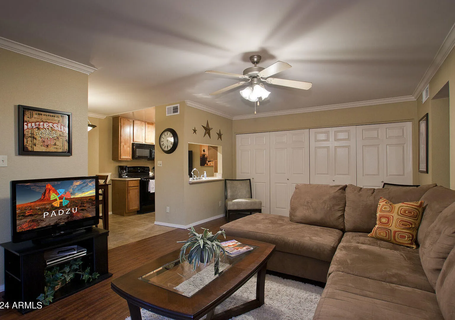 1 bed, 1.0 bath, 725 sqft, $1,800 — Photo 2