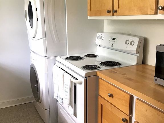 4th image of 211 E Nelson St APT C