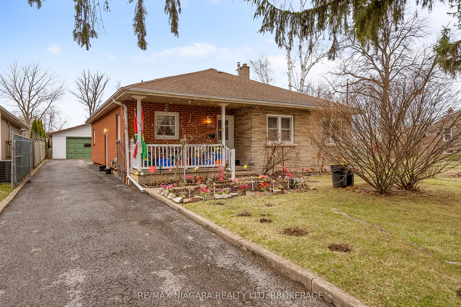 5999 Montrose Rd photo 1