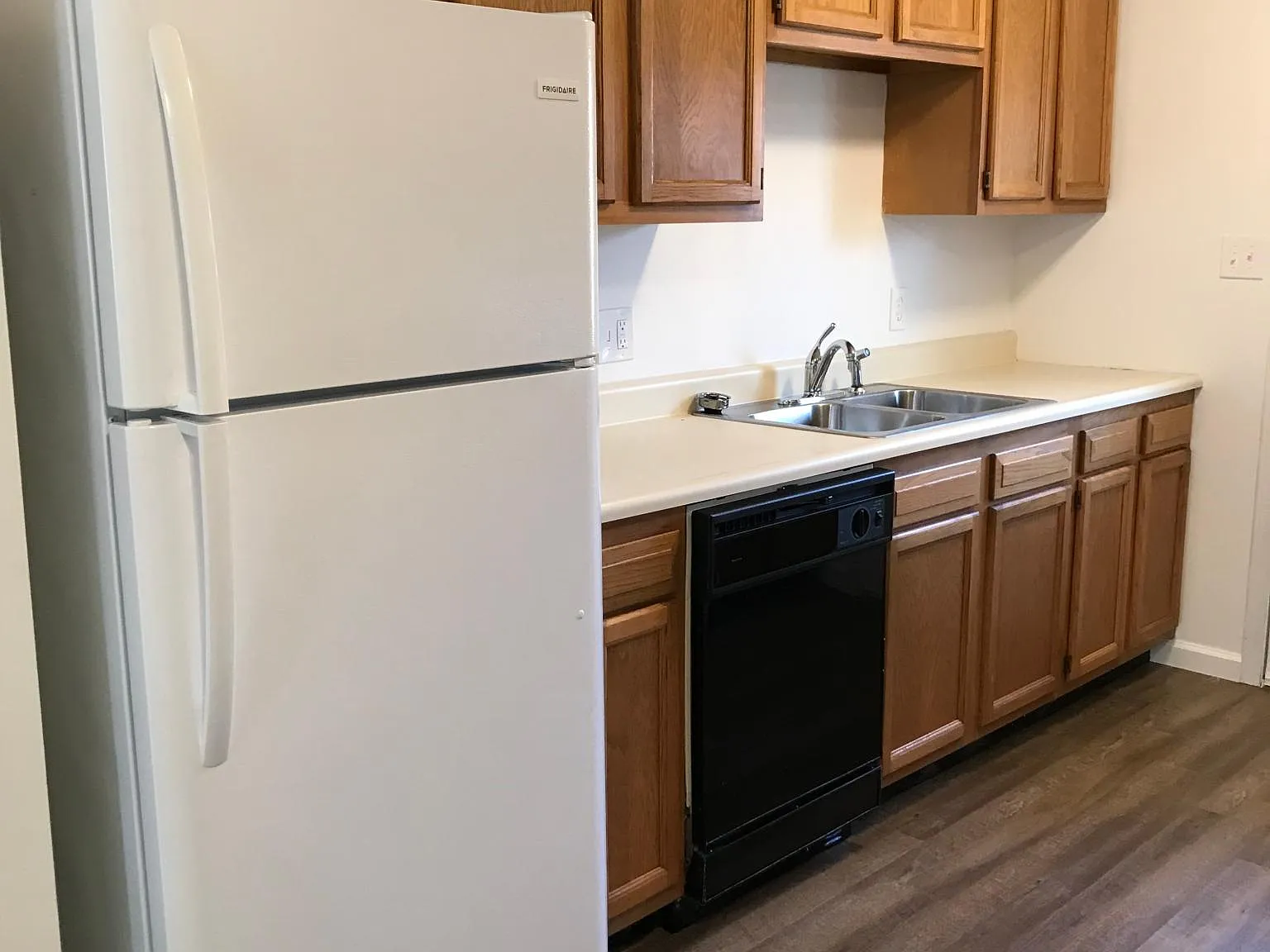2 bed, 970 sqft, $925 — Photo 4