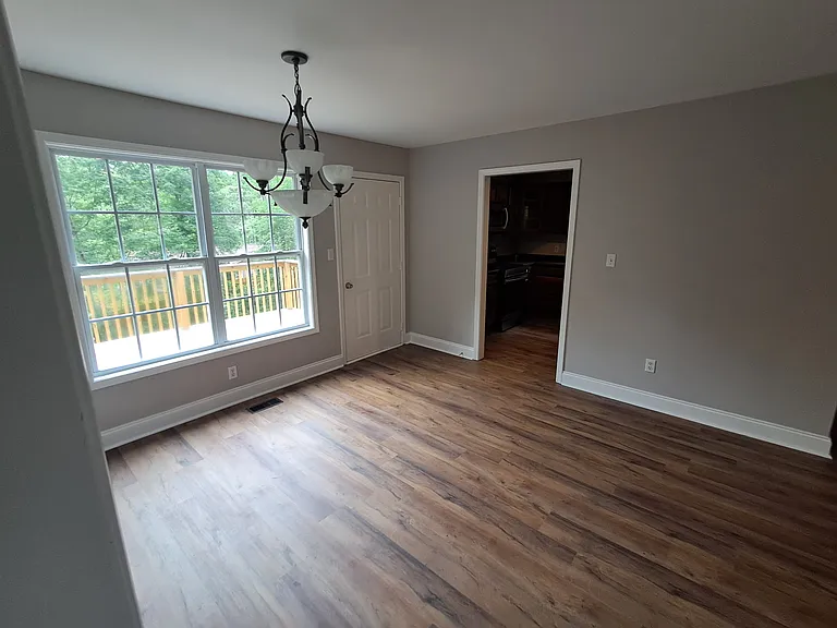 652 Chris Haven Dr — Photo 5