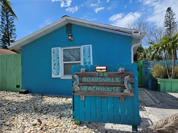 126 119th Ave, Treasure Island, FL 33706