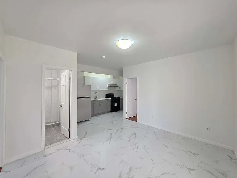 2119 77th St #2R — Photo 8