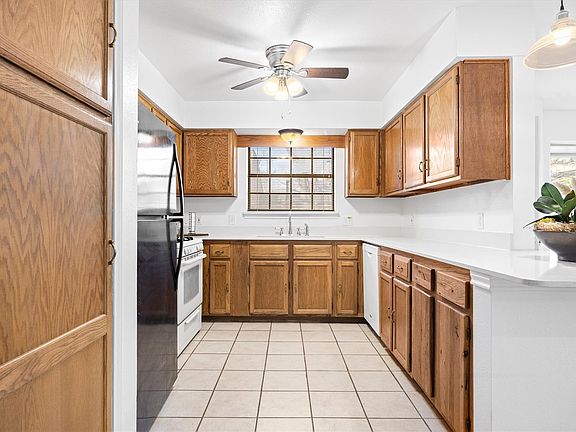 5th image of 2301 Lawnmont Ave APT 1