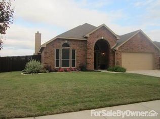 946 Pheasant Dr, Midlothian, TX 76065