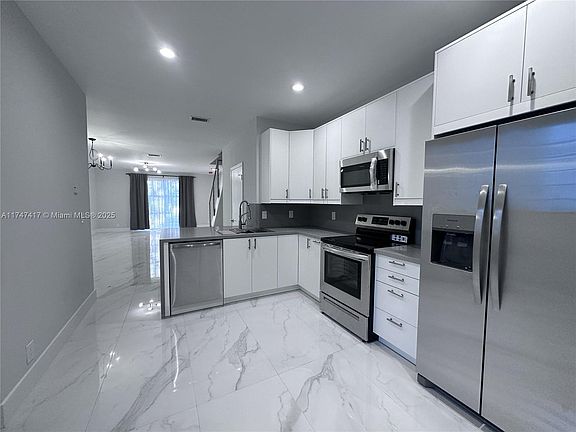 2nd image of 3701 San Simeon Cir