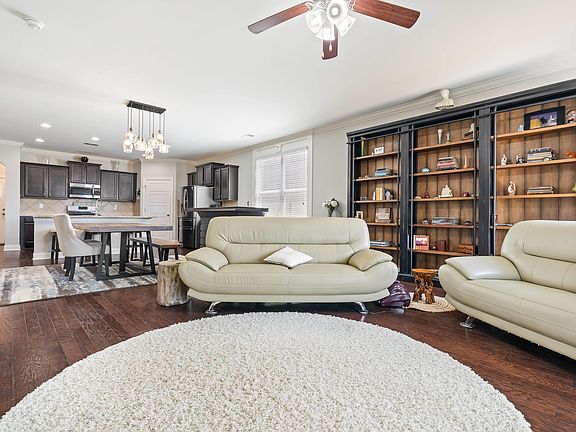 5th image of 4124 Park Crossings Dr