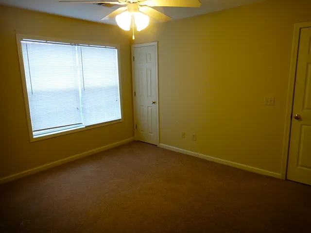 2006 Longview Ct — Photo 11