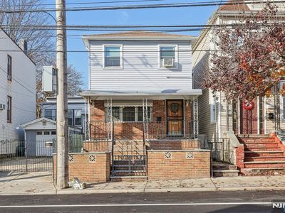 591 Garfield Ave, Jersey City, NJ, 07305
