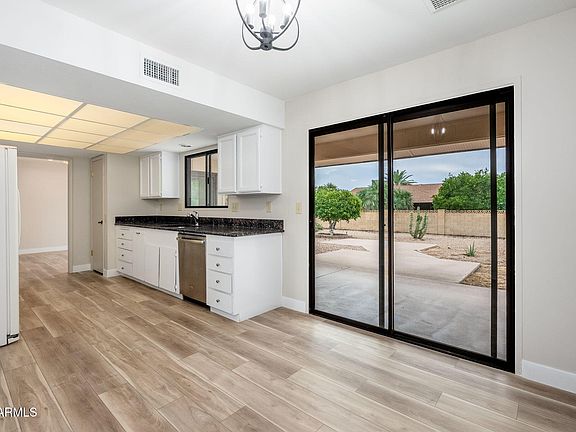 5th image of 13131 W CASTLEBAR Drive