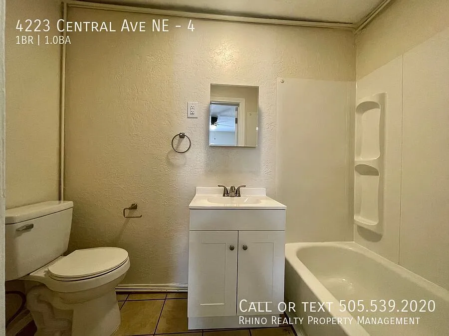 1st Month Rent Free! Lovely 1 Bedroom, 1 Bath In The NE! — Photo 4