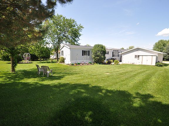 2nd image of 604 Aspen Grv