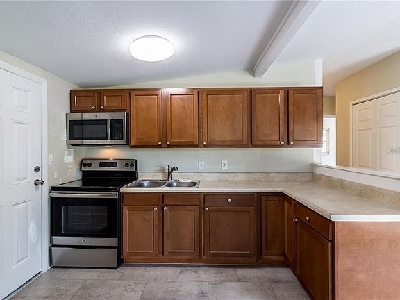 5th image of 8317 N Greenwood Ave