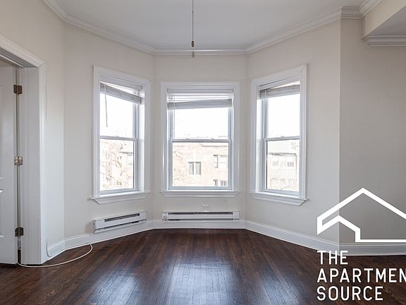 2nd image of 925 W Waveland Ave #3