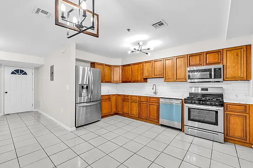 15-17 Wharton St #1 Photo 1