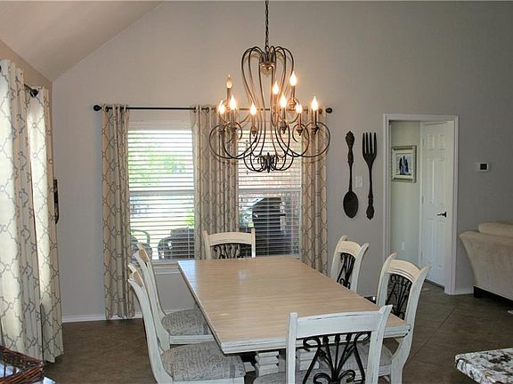 4th image of 8621 Fernhill Dr
