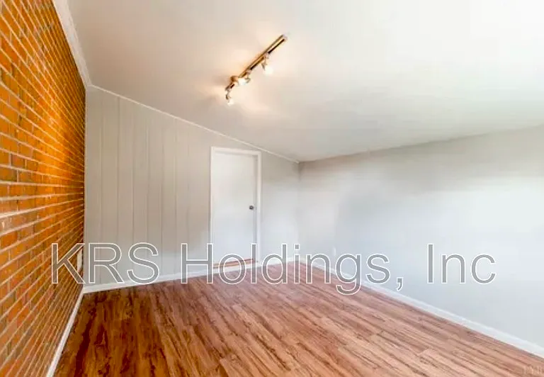 103 Middleboro Pl — Photo 8
