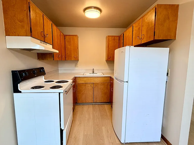 Welcome to Parkwood Apartments! — Photo 12