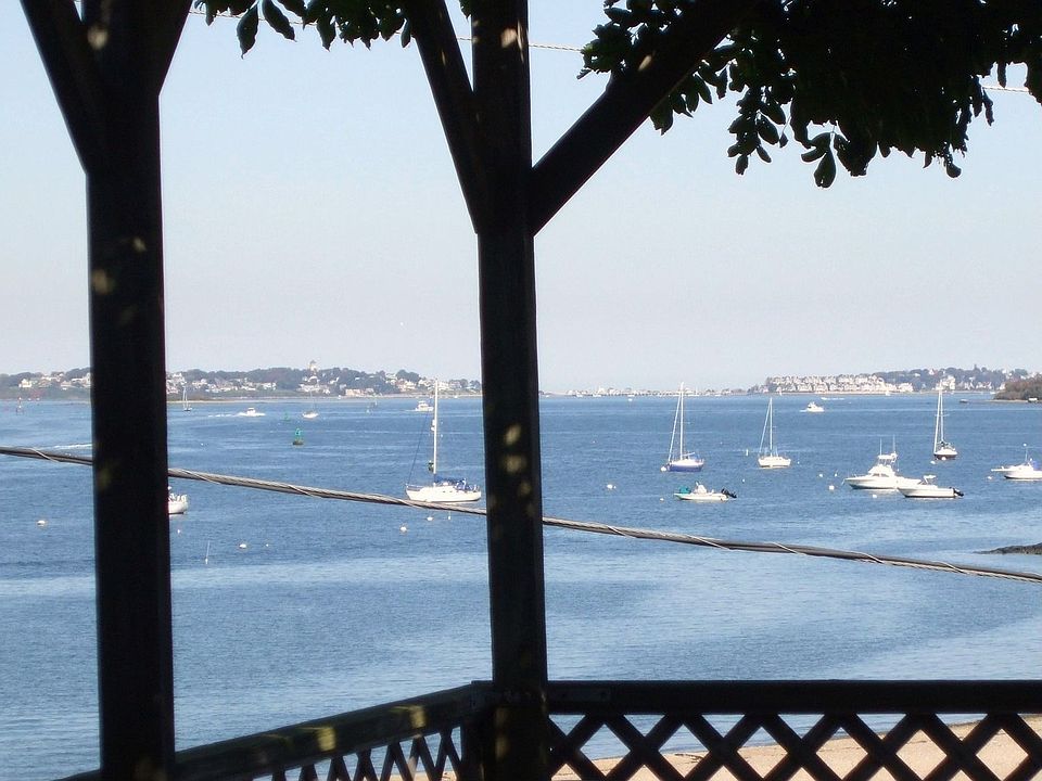 M/BR Balcony