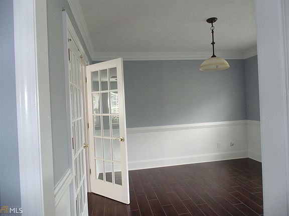 5th image of 421 Wind Walk Ct
