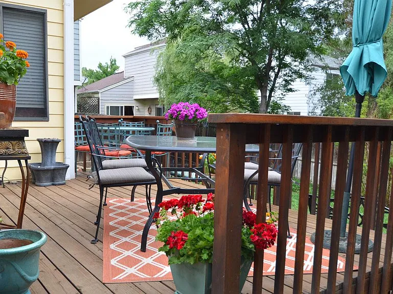 Dining inside or out
