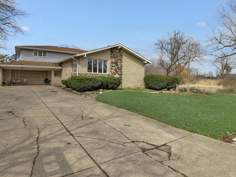 1st image of 13300 Stephen Dr