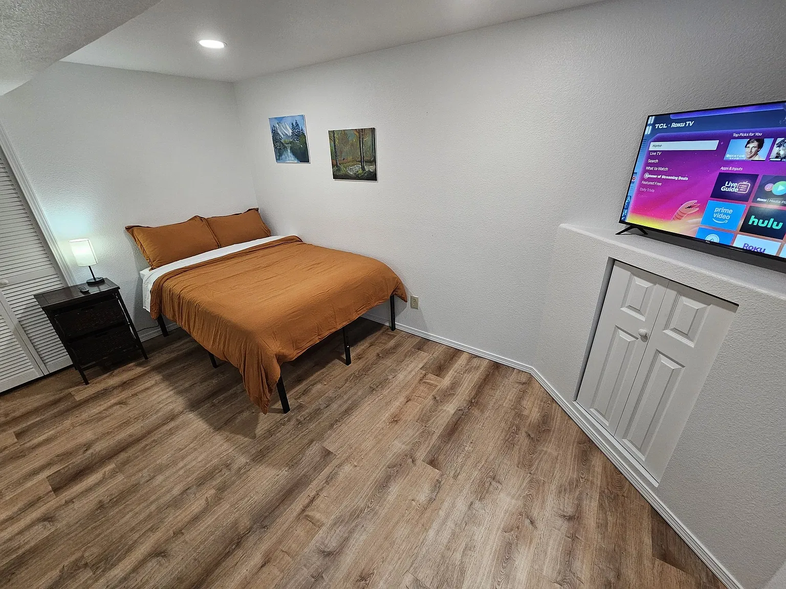 8 bed, 3.0 bath, 2563 sqft, $595 — Photo 4