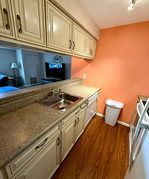 1001 Grandview Ave #508 — Photo 2