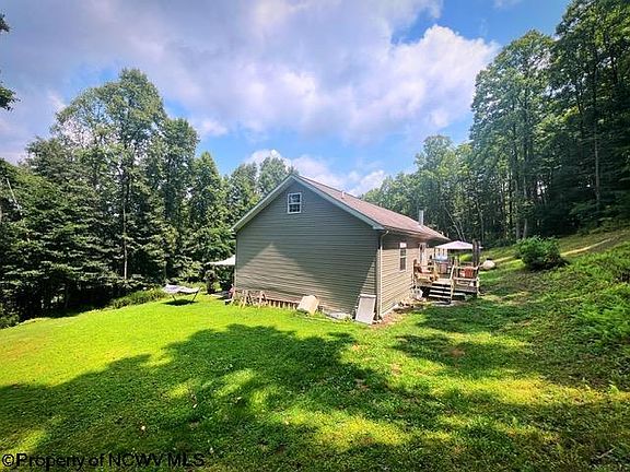 4th image of 56 Hideaway Ln
