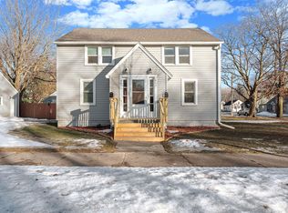 907 8th St SE, Austin, MN 55912