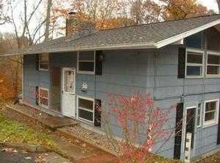 16 Ridgewood Cir, Wallingford, CT 06492