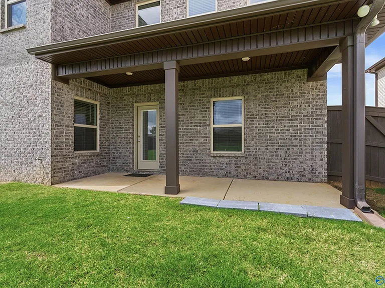 212 Paladin St — Photo 18